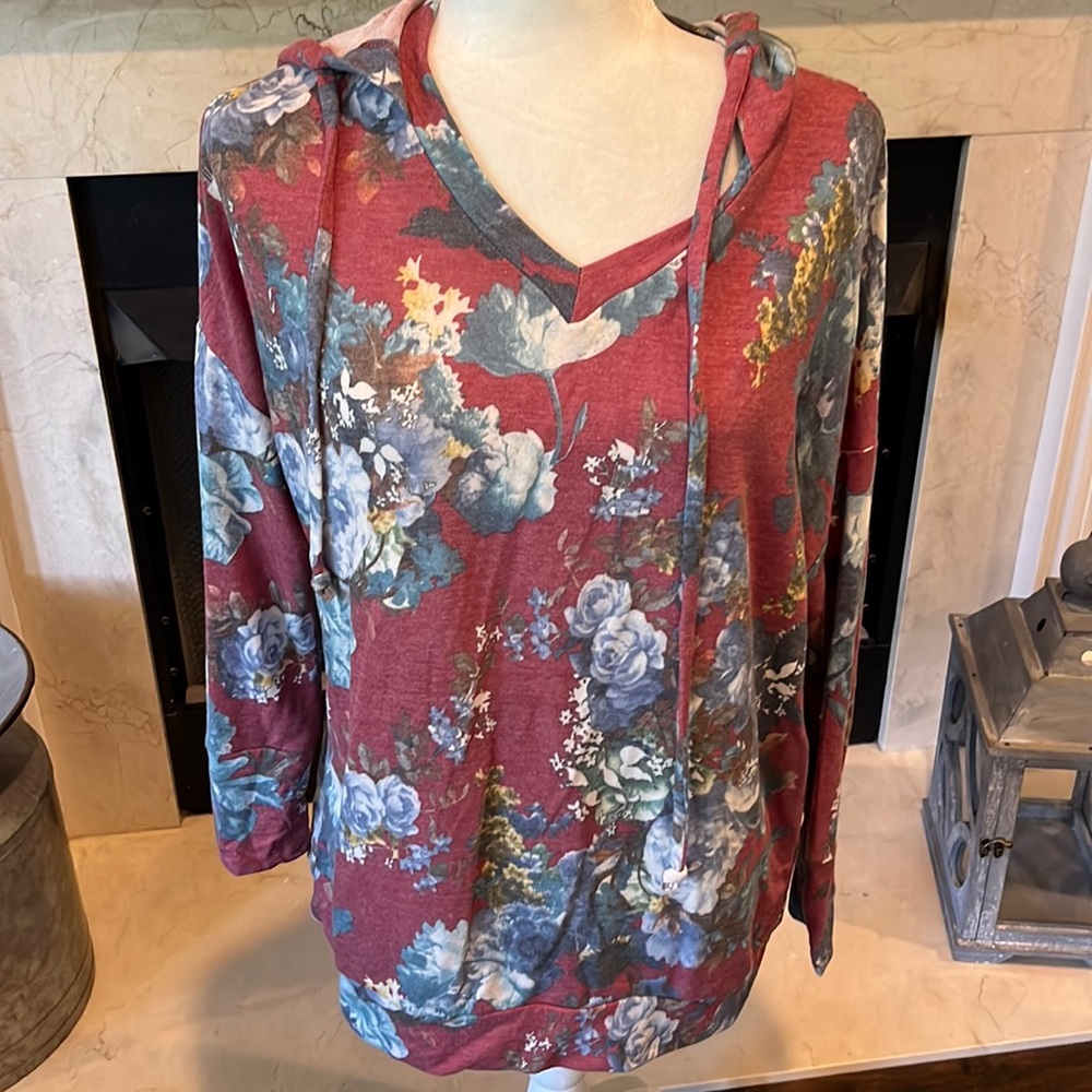 Maroon/blue floral hoodie.  Size M Worn once. Listing #2923